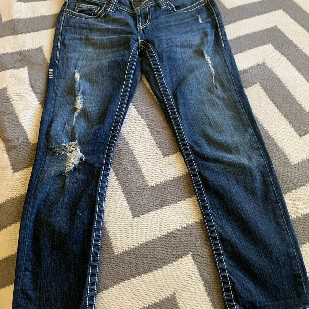 BKE Stella Crop Perfect Distressed Crop Jeans